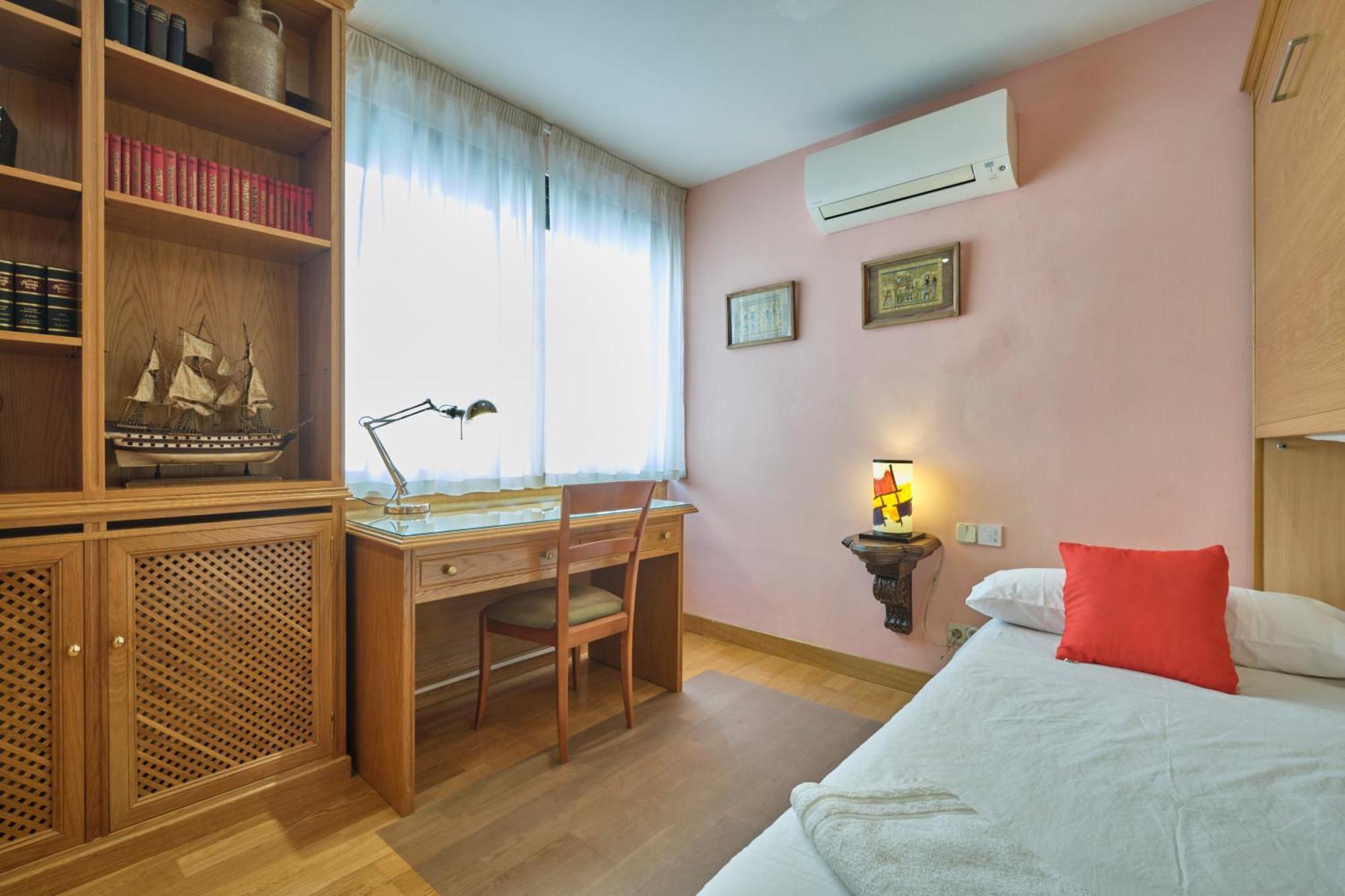Apartamentos Carlos Madrid Exterior foto
